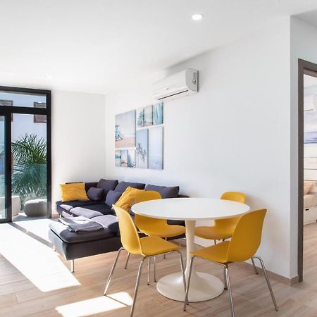 Ljus Appartement Arona  Buitenkant foto
