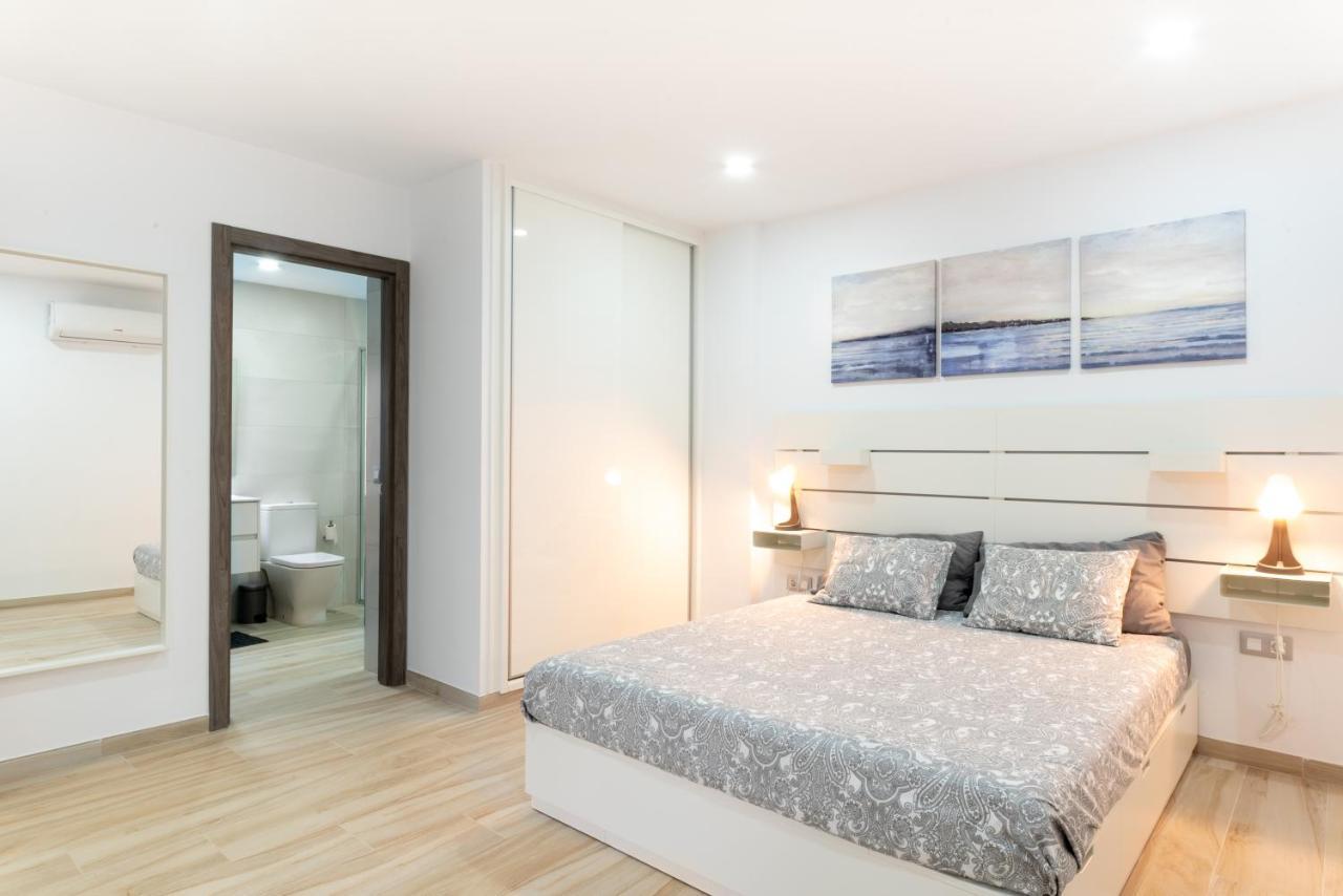 Ljus Appartement Arona  Buitenkant foto